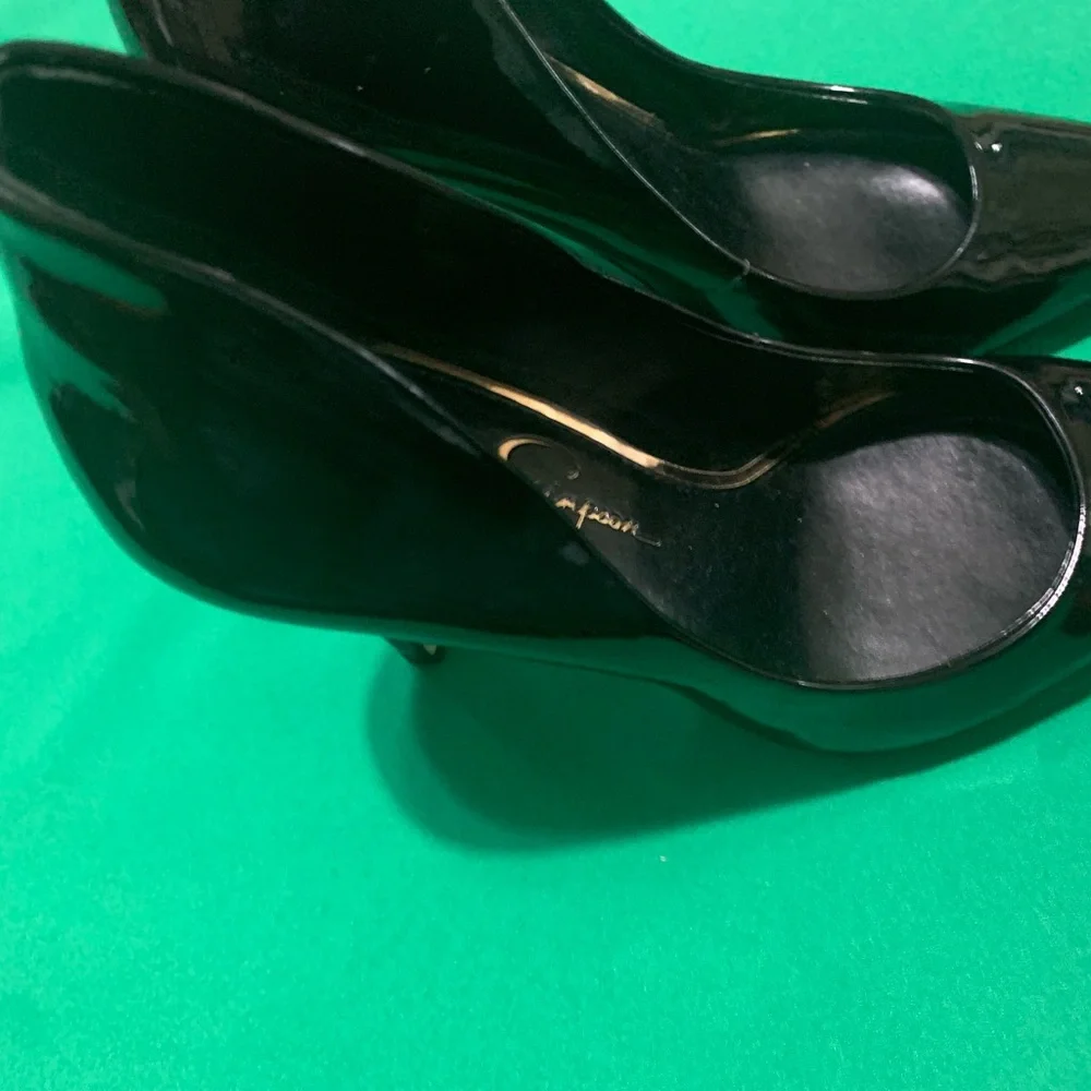 Pumps - Picture 2 of 5